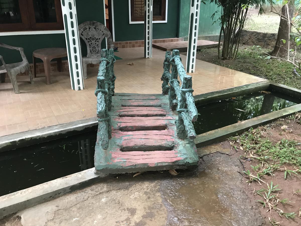 Deshani Holiday Inn Dambulla Bagian luar foto