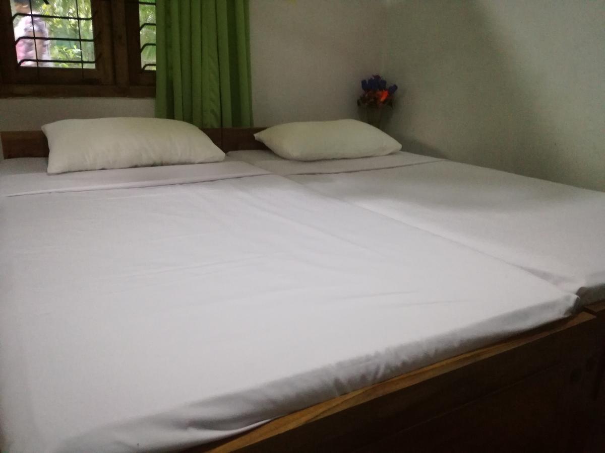 Deshani Holiday Inn Dambulla Bagian luar foto
