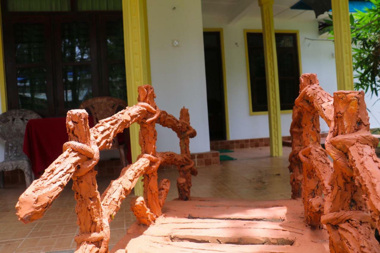 Deshani Holiday Inn Dambulla Bagian luar foto